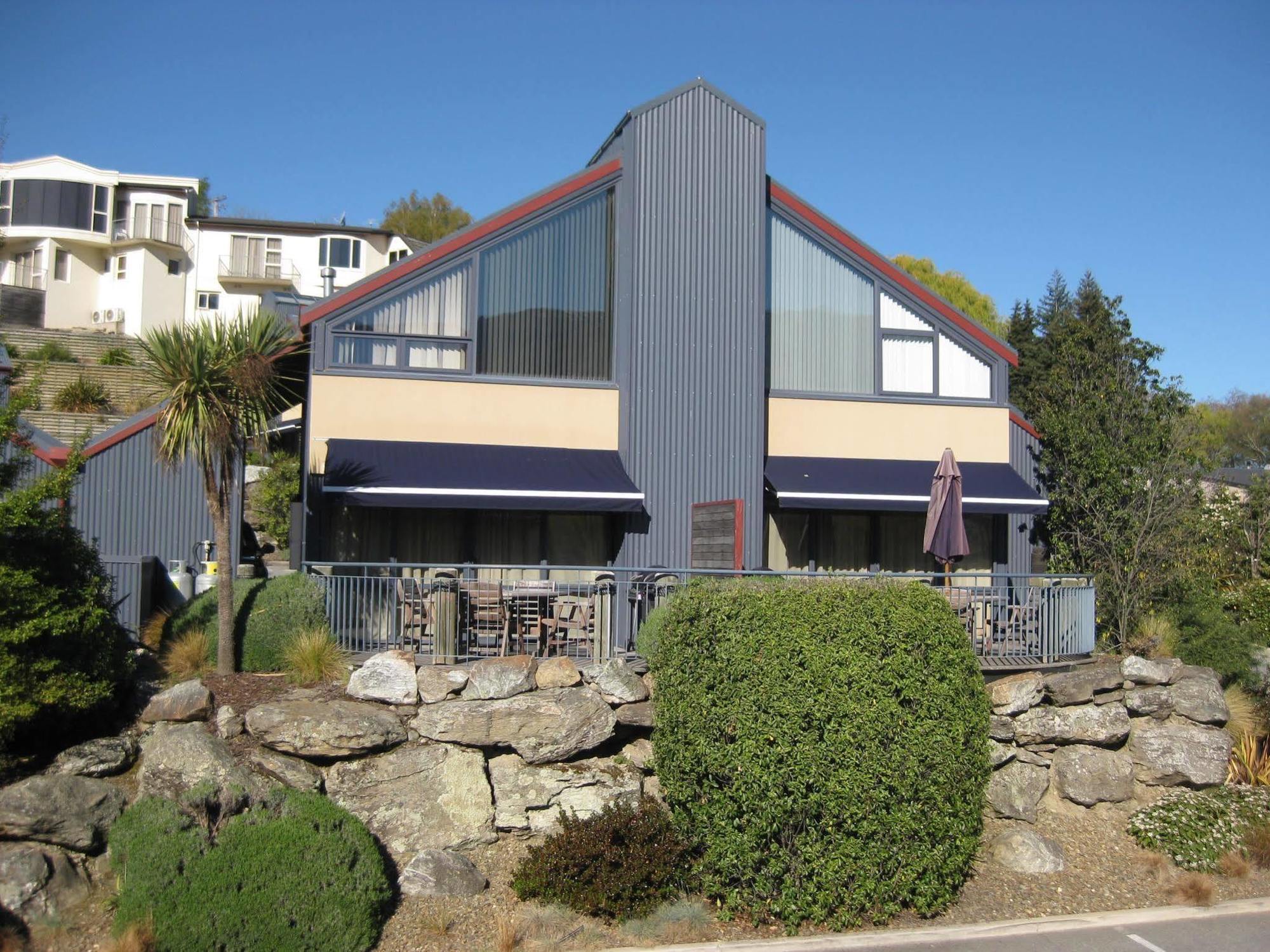 The Moorings Motel And Apartments Wanaka Exterior foto