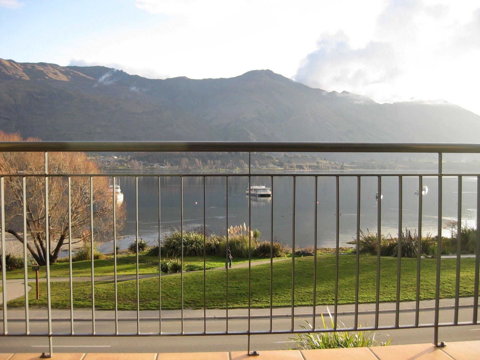 The Moorings Motel And Apartments Wanaka Exterior foto