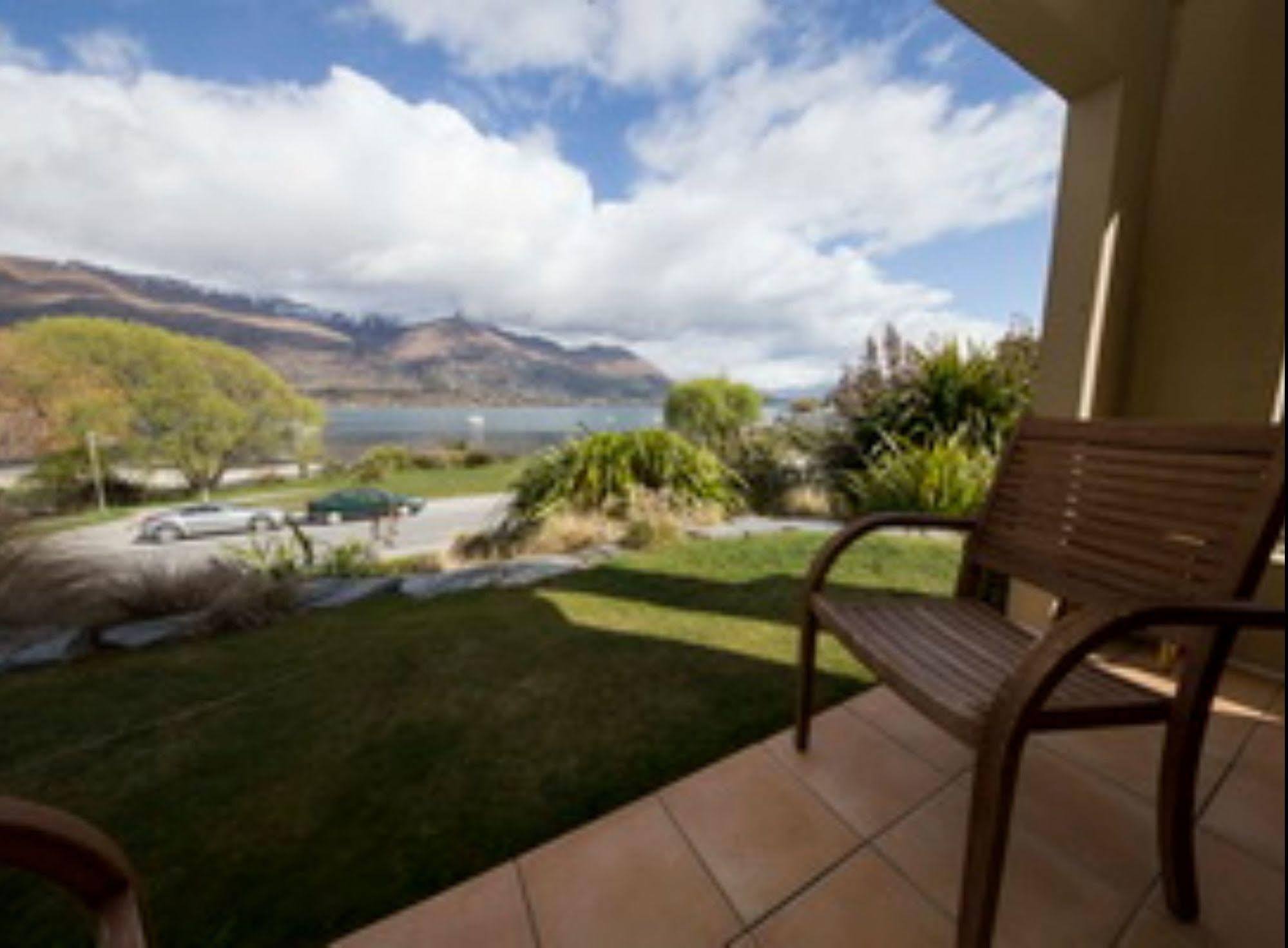The Moorings Motel And Apartments Wanaka Exterior foto